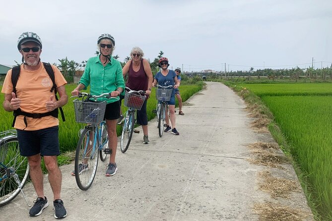 3 Hours Hoi An Countryside Bicycle Tour - Fish farms, bamboo lanes, and animals along the road