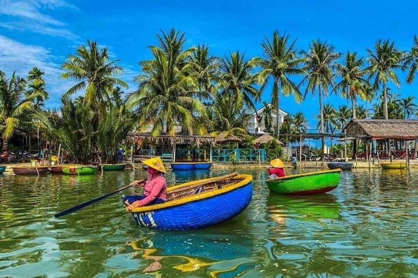 40 Minutes - Basket Boat Ride in the Water Coconut forest - A short ride through Cam Thanh’s coconut waterways