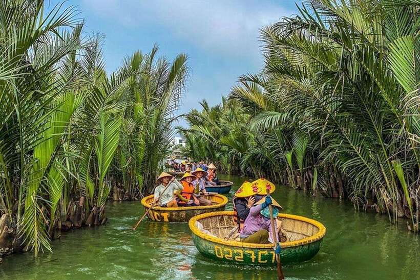 40 Minutes - Basket Boat Ride in the Water Coconut forest - What happens during the 45-minute boat ride