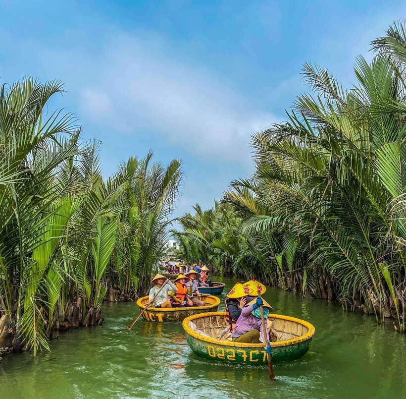 40 Minutes - Basket Boat Ride in the Water Coconut forest - Who will enjoy this experience most