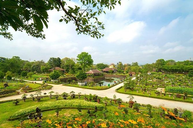 All must-see places Hue City, Hai Van Pass from Hoi An Group Tour - Noon Gate, the formal entrance to royalty