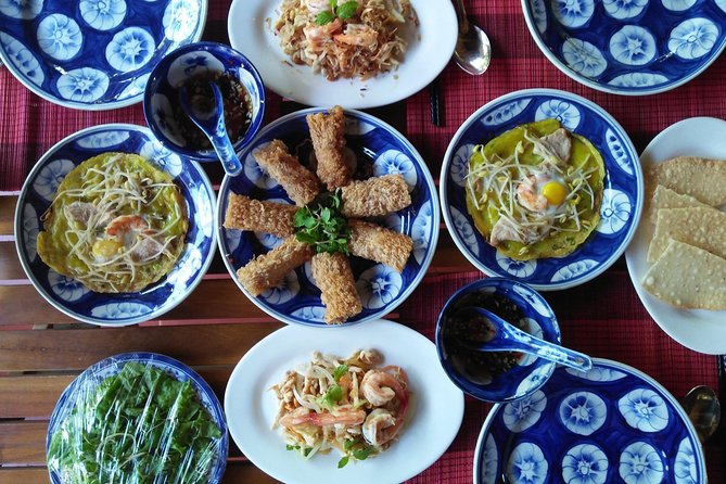 Basket Boat Tour, Hoi An city, boat trip and lantern release - Night market time and the limits of the schedule