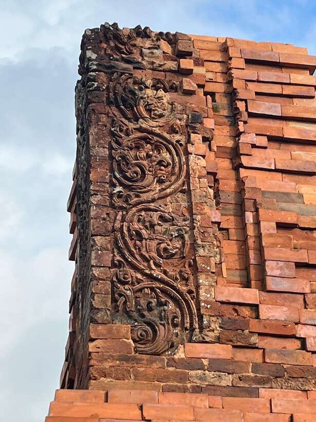 Best tour/ transfer to My Son Sanctuary - Golden Bridge and other advertised stops