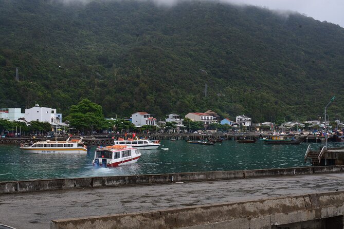 Cham Island Day Tour: Speed Boat, Lunch, Snorkeling & Beach - A big lunch beside the beach