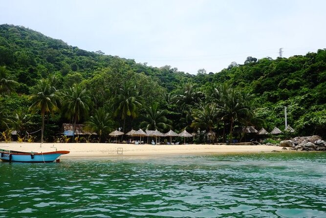 Cham Island Exploration Tour and Swimming with Local Guide - The boat description deserves a careful check