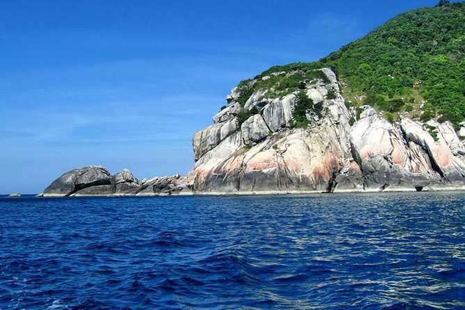 Cham Island Tour Snorkeling -Sunbathing - Nice Beach - Speedboat - Seafood lunch with a local flavor