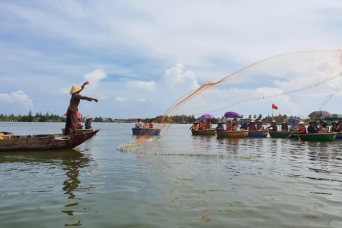 Cooking Class Hoi An:Local Market, Basket Boat, Fishing & Cooking - How the guides shape the experience