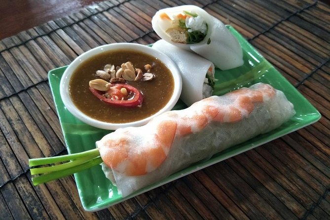 Cooking class, market tour and basket boat tour - What the $28 price covers