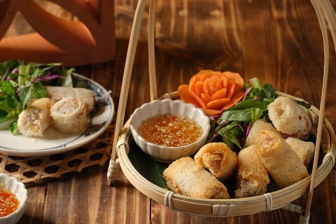 Cooking Class with Tra Que Eco Farm & Local Market Discovery - How this class compares with a simple Hoi An meal