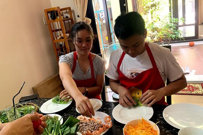 Cooking with Jolie in Hoi An and Lantern making class (JHA4) - Making a Hoi An lantern after lunch