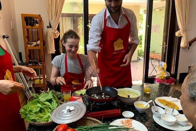 Cooking with Jolie in Hoi An - Shopping for ingredients at the market