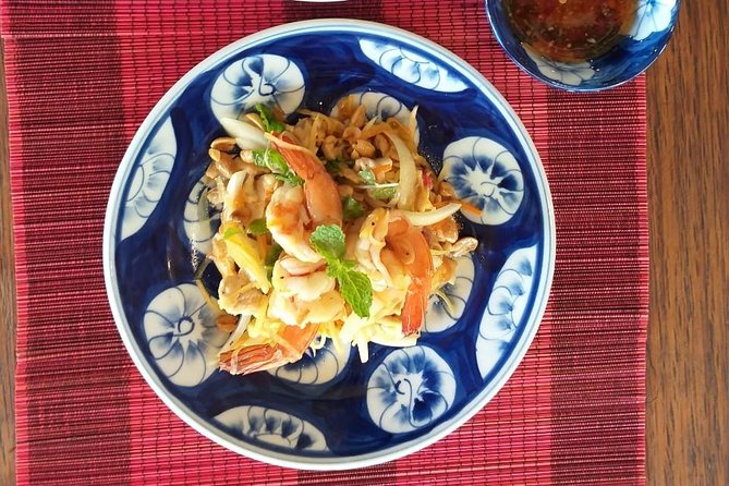 Countryside bike tour, basket boat and cooking class - Cooking four Vietnamese dishes from scratch