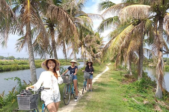 Countryside bike tour, basket boat and cooking class - Who will get the most from this experience