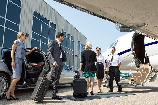 Da Nang Airport Arrival Or Departure By Private Car Transfers - From Da Nang Airport to your hotel without the taxi hunt