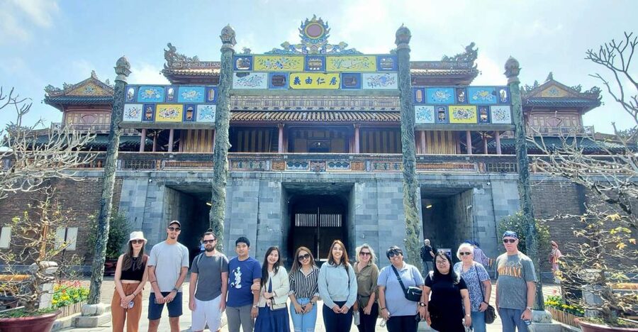 Da Nang/Hoi An: Hue Imperial City via Hai Van Pass & Lunch - What the van ride is really like