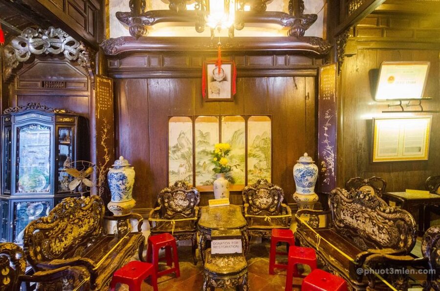 Da Nang/Hoi An: Market & Old Town Private Tour with Transfer - Walking to the Japanese Covered Bridge