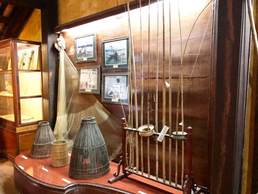Da Nang/Hoi An: Market & Old Town Private Tour with Transfer - Art galleries, silk weaving, and traditional performance