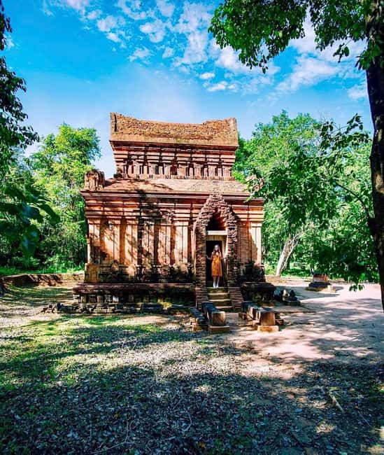 Da Nang/ Hoi An: My Son Holyland & Rice Paper Making Tour - Lunch at a family home, with herbal tea and fresh air