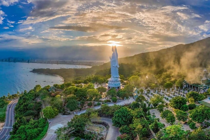 Da Nang/Hoian: Marble Mountain, Am Phu Cave, Monkey Mountain - Am Phu Cave and the meaning behind the darkness