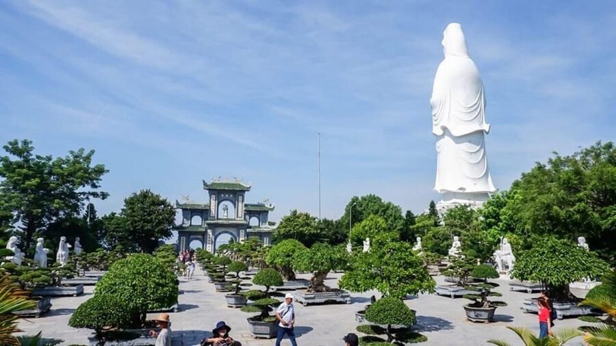 Da Nang: Marble Mountains,Coconut Jungle and Hoi An Day Trip - Local food, then a change of pace at Cam Thanh