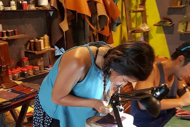Discover Leather Workshops Experience in Old Town Hoi An - Choosing your leather project and colors