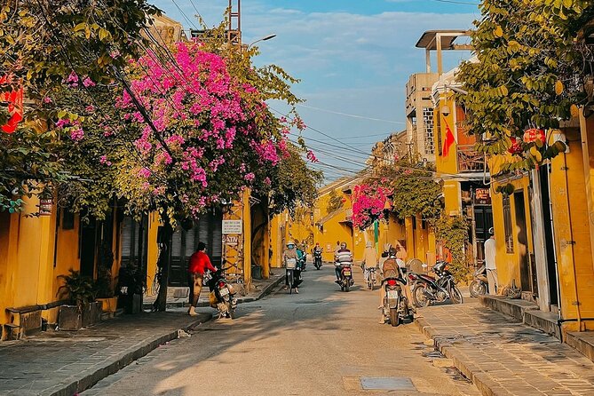 Explore Highlights Hoi An by Walking - Why this Hoi An walk works well