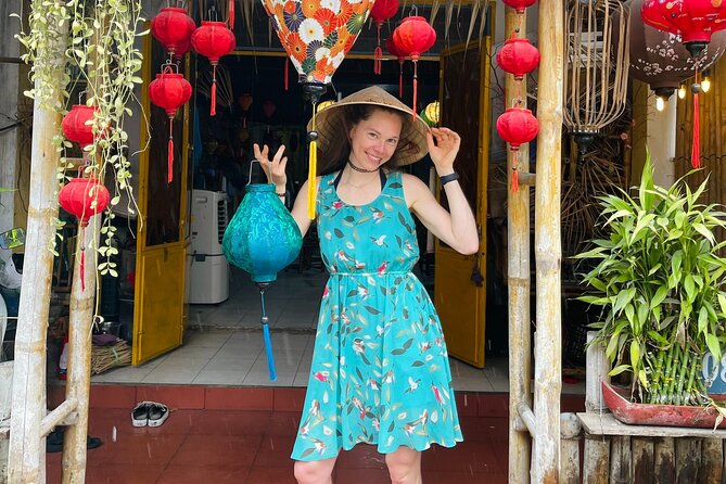 Express Hoi An Lantern Making Class-Foldable lanterns - Making a Hoi An Lantern Instead of Buying One