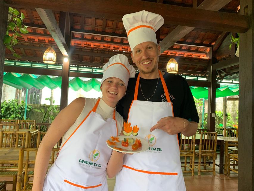 From Hoi An: Cooking Class at Organic Farm - Starting among the herbs of Tra Que village