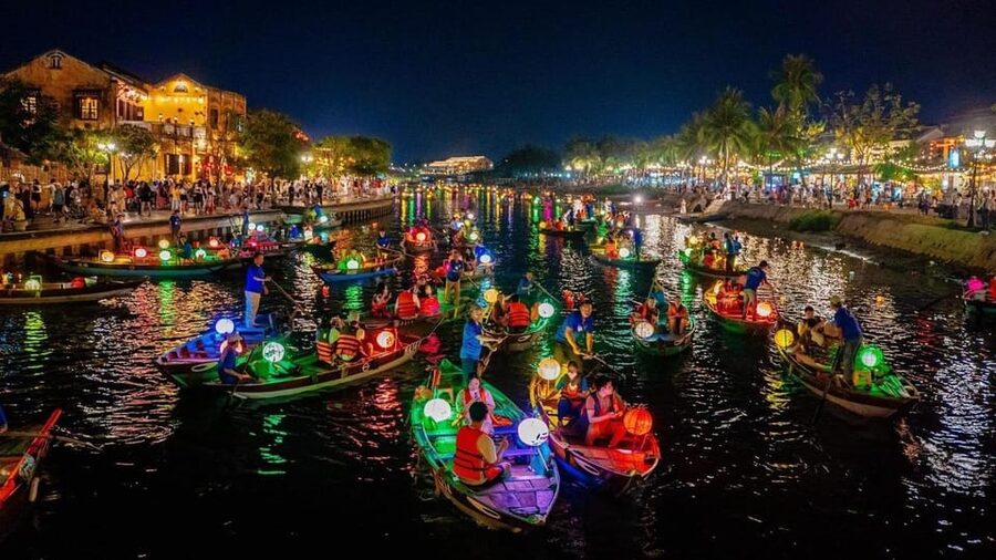From Hoi An/ Da Nang: Hoi An City Tour & Release Lanterns - Timing, group style, and practical details