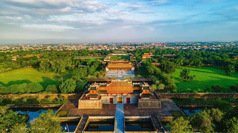 From Hoian & Danang: Hue City Tour with HaiVan Pass - A Hue lunch with local flavor