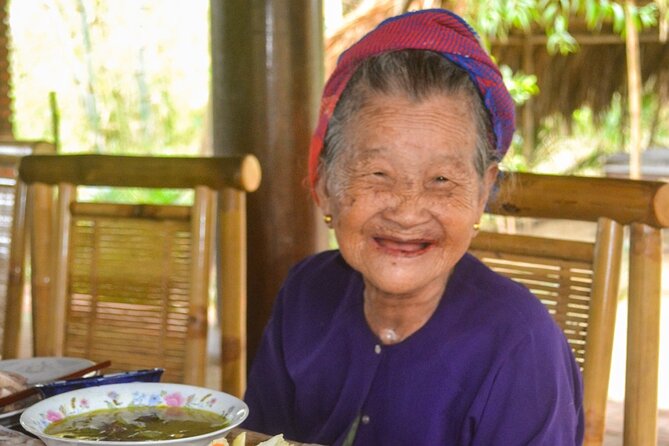 Full-Day Vietnamese Cuisine Cooking Experience with Hoi An Market Tour - A 35-minute boat ride to the island village