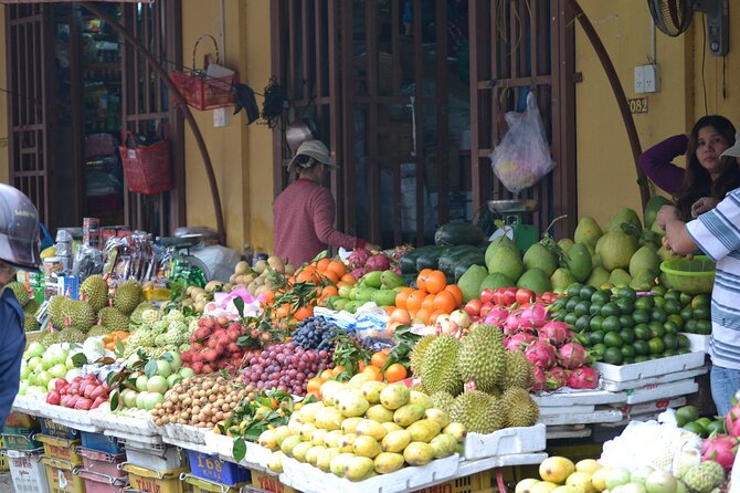 Full-Day Vietnamese Cuisine Cooking Experience with Hoi An Market Tour - Lunch in the family garden