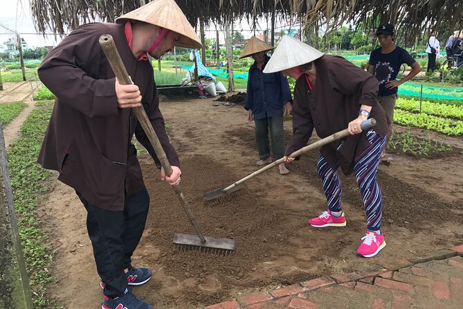 Gardening at Tra Que Vegetable Village and cooking class - What the $45 price really covers