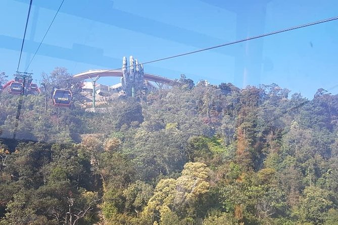 GOLDEN BRIDGE - Early Morning to Avoid Crowds & Take nice Photos - Riding the Ba Na Hills cable car