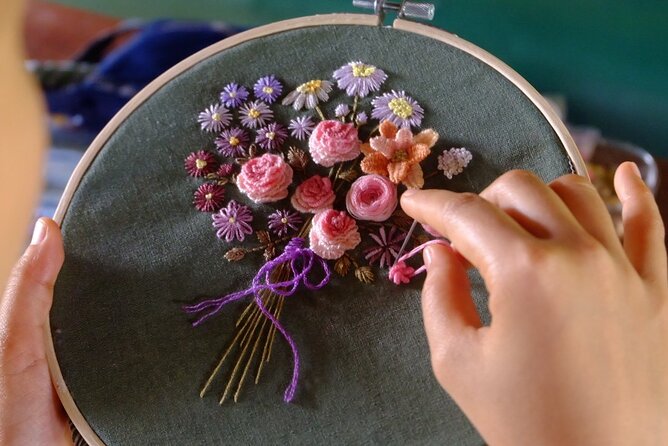 Hand Embroidery Workshop in Hoi An for Beginers - A calm answer to a rainy Hoi An day