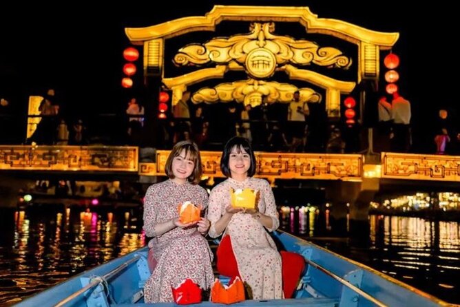 Hoai River Boat Trip by Night with Release Lantern - Why the Hoai River feels different after dark