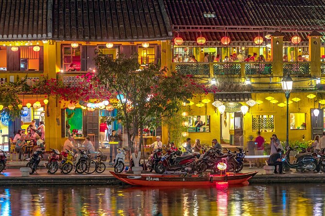 Hoi An Ancient Town Walking Street Food Tours with Night Market - Street food portions that replace dinner