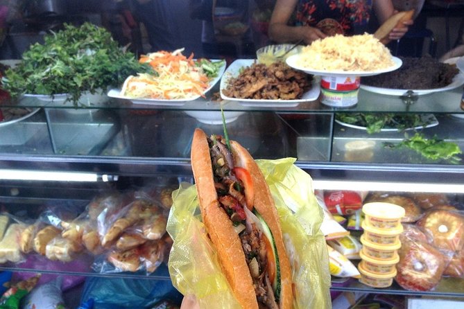 Hoi An at Sunset: Authentic Local Street Food Tour - Sweets and a drink to close the meal
