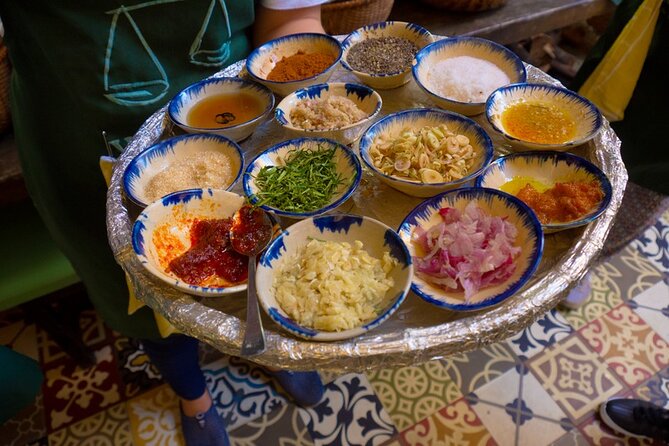 Hoi An at Sunset: Authentic Local Street Food Tour - What the guides add to the evening