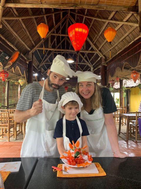 Hoi An: Authentic Cooking class in organic Herb Village - Walking into a 300-year-old herb village