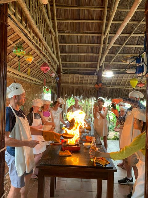 Hoi An: Authentic Cooking class in organic Herb Village - What the family-style teaching is like