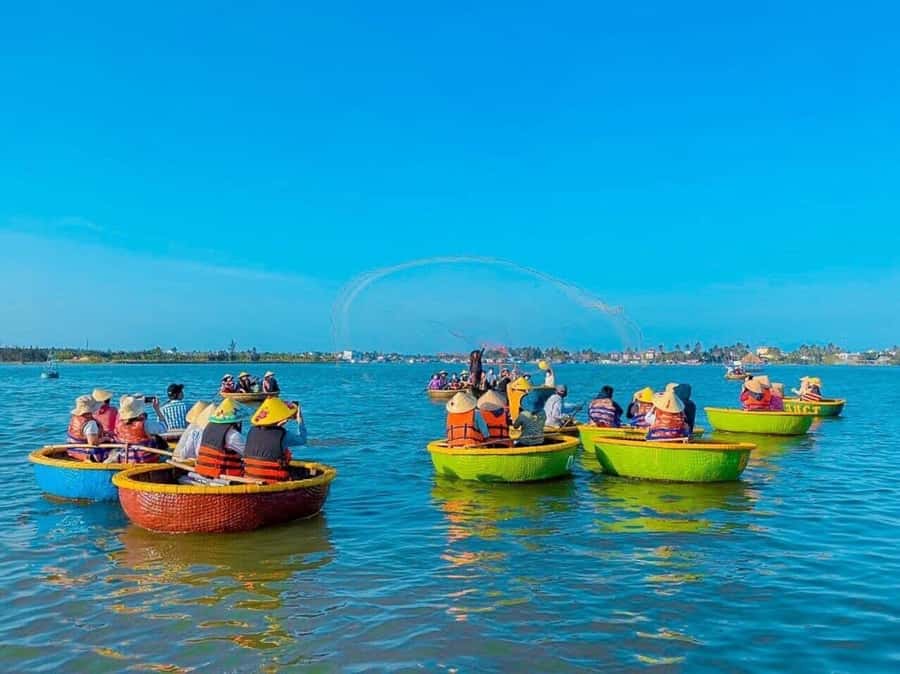 Hoi An : Bamboo Basket Boat Tour with Transportation - How to make the day run better