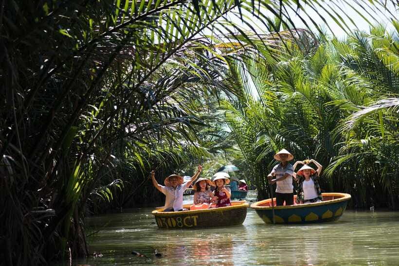 Hoi An: Basket Boat Riding at Bay mau coconut village - Getting to the right meeting point