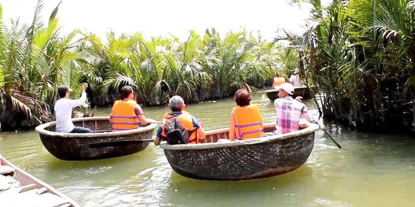 Hoi An: Basket Boat Tour by River Boat and Lantern Release - Key points to know before booking