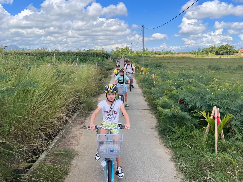 HOI AN Biking River Islands, Village Crafts PRIVATE TOUR - Rice paper, treats, and the work behind a staple food