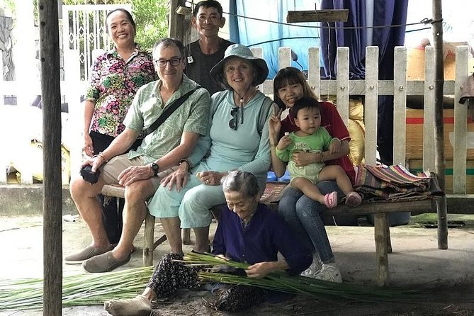 HOI AN Biking River Islands, Villages, Local Crafts PRIVATE TOUR - A Vietnamese coffee break in Duy Vinh