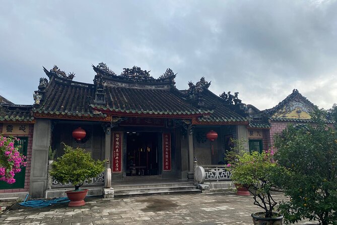Hoi An Boat Ride and Release Lantern, Night Market Private Tour - Should you book the lantern boat tour?