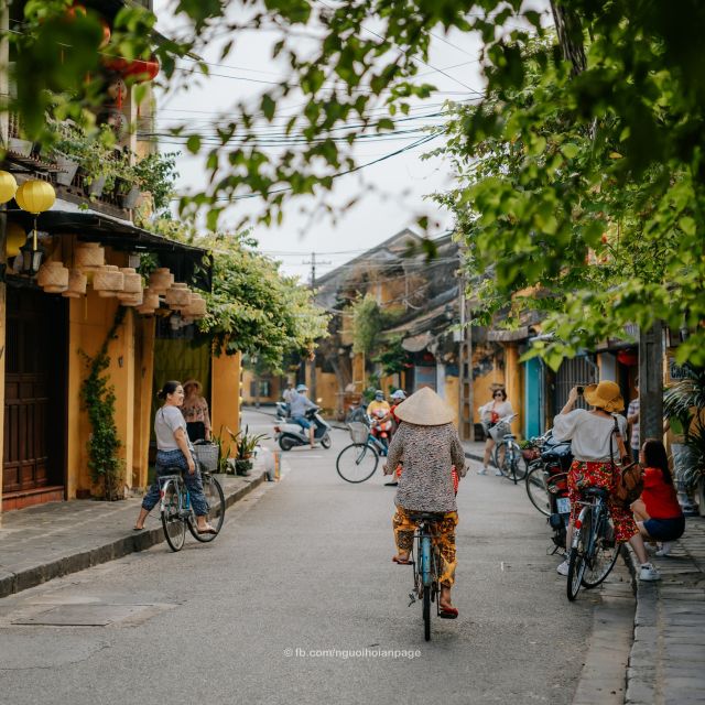 Hoi An: City Tour, Banh my and Coffee - Walking through the old trading port