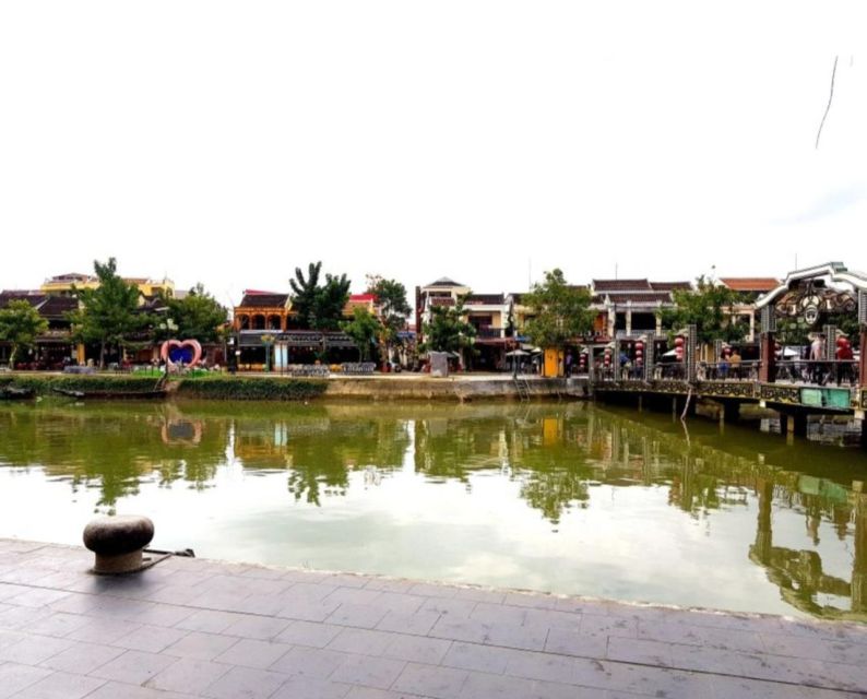 Hoi An City Tour - Boat Ride & Release Lantern: HoiAn/DaNang - Tan Ky or Phung Hung Ancient House shows merchant life