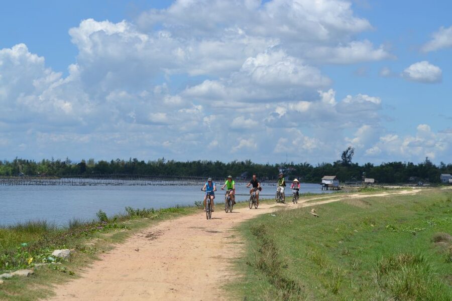 Hoi An Countryside Bicycle Tour : 25 Km Real Vietnam - Family homes, temples, and local customs